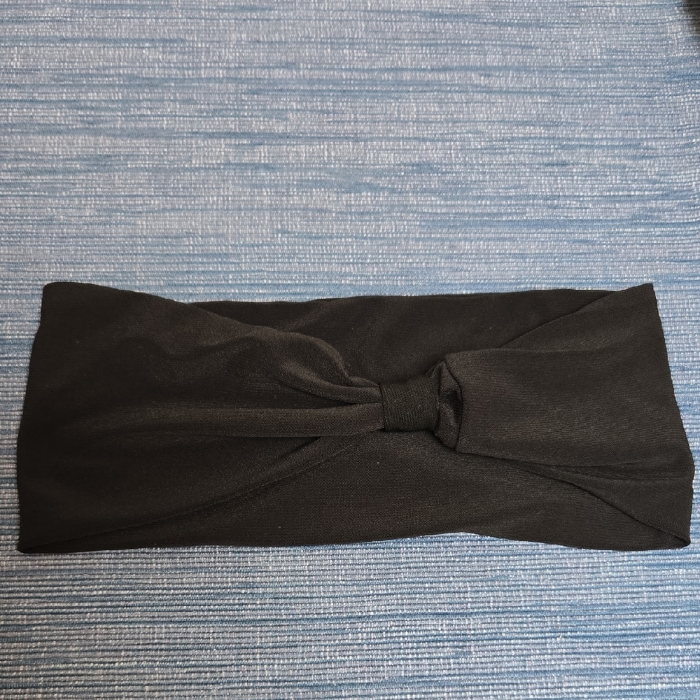 Source Unknown Black Knotted Headband